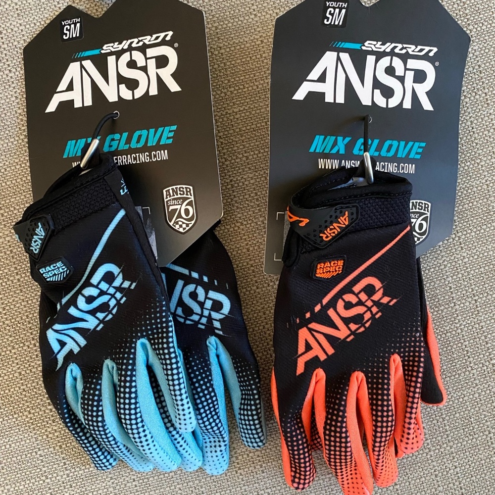 NEW 2 pair ANSR MX Gloves moto . Youth small. Answer Racing